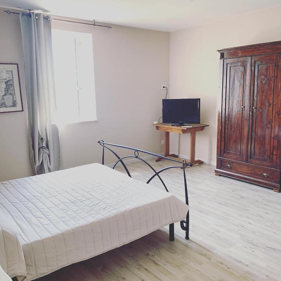 La Chiusa Bed And Breakfast Монтикьяри Экстерьер фото